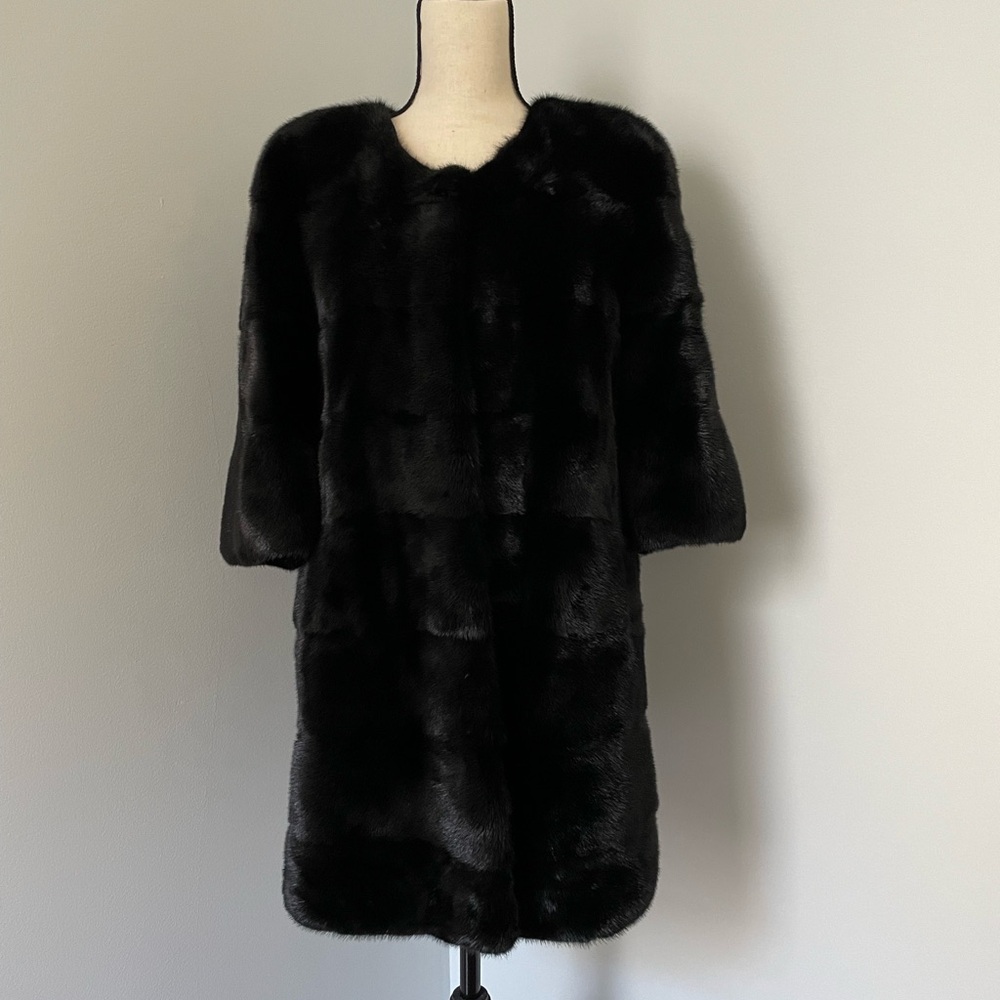 Stylish modern mink coat - Picture 4 of 12